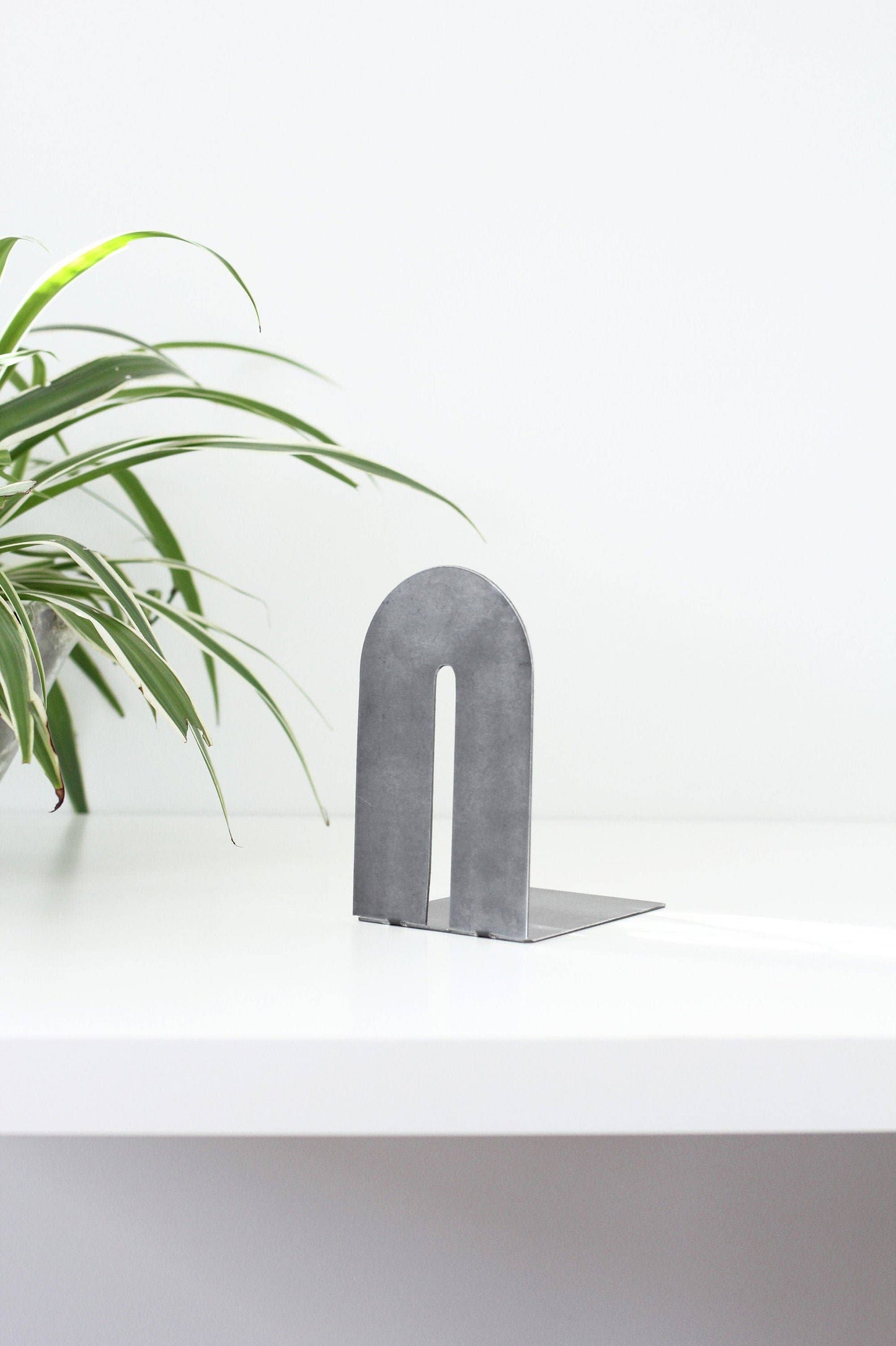 Metal Arch Bookend